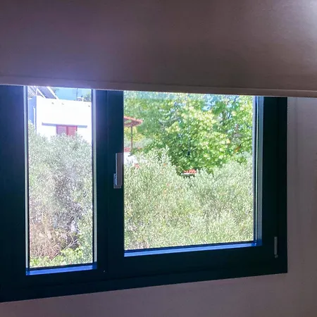 Country house Gardy Nea Kallikrateia