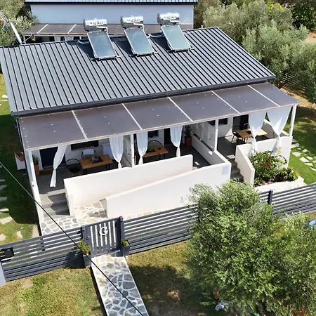 Gardy Country house Nea Kallikrateia